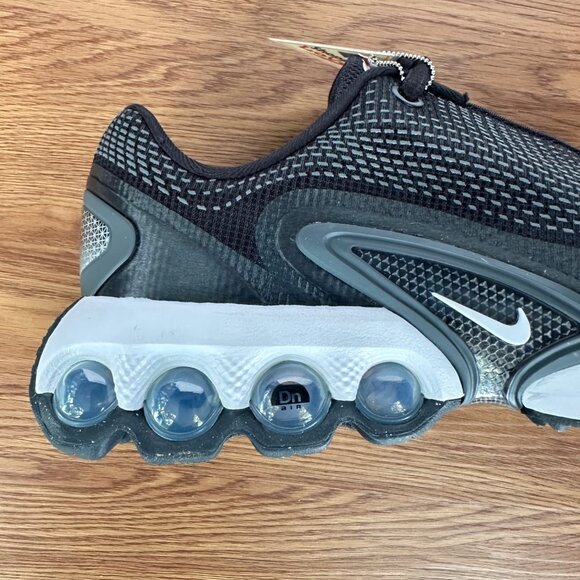 Nike Air Max DN GS Youth 6Y Black Metallic Black Limited Rare Sneaker FB8987-007 - Picture 8 of 13